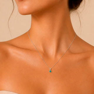 Collar Lágrima de Esmeralda en Bisel S